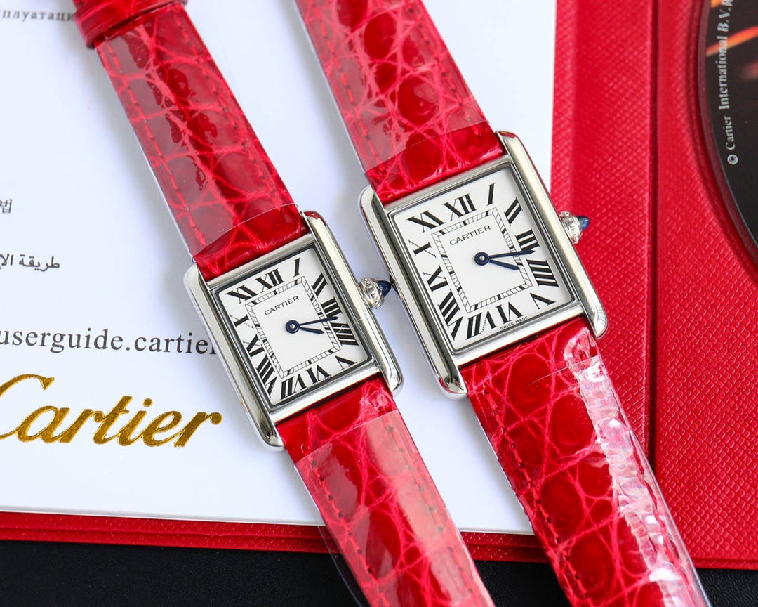 TANK MUST SMALL LEATHER STRAP WHITE DIAL