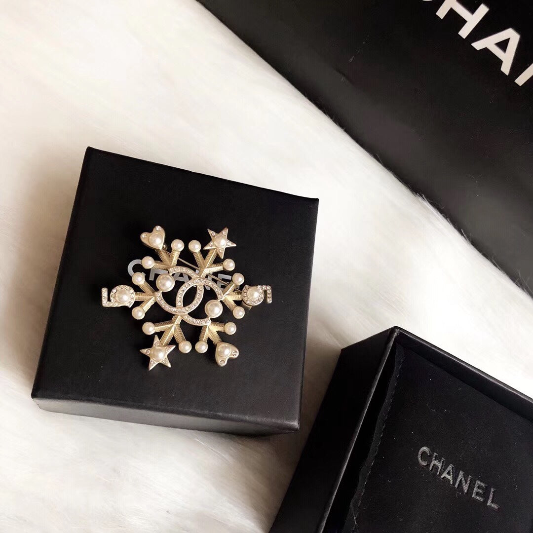 CC Brooch 157230