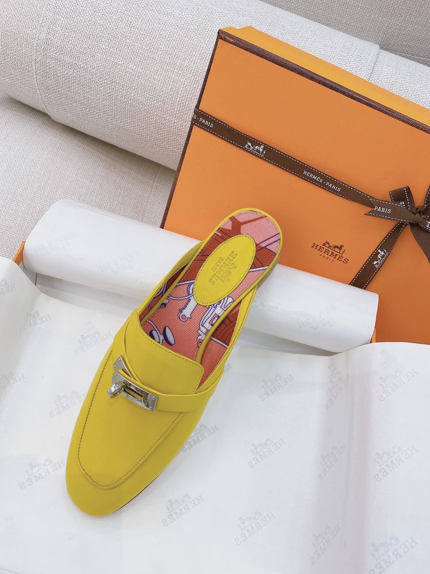 HM Oz Mule Yellow Cowhide 348086