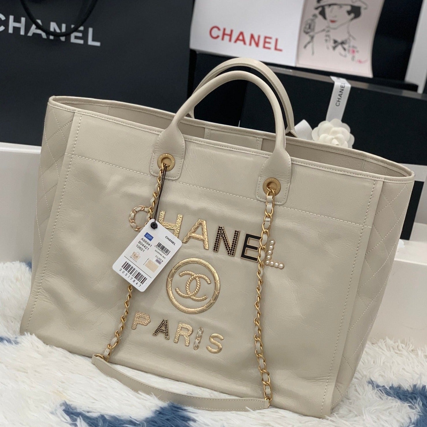 cc shopping bag 40cm cream calfskin gold hardware