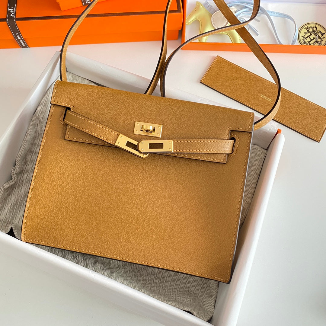 Kelly Danse II 22cm Gold Evercolor Leather Ghw