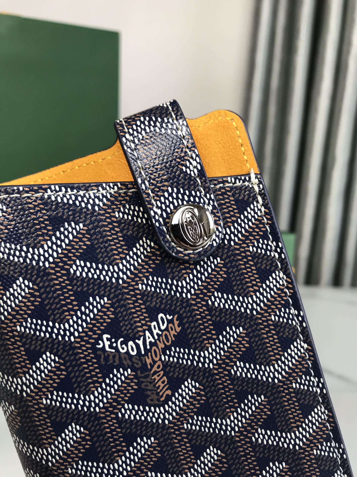 MONTMARTRE GM CASE 18 IN NAVY BLUE GOYARDINE CANVAS