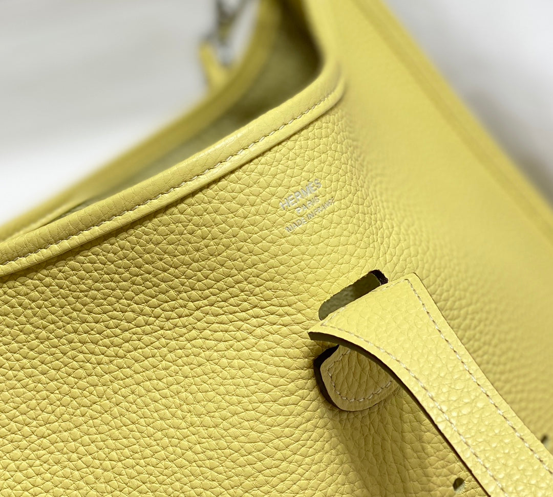 Evelyne 29cm Yellow Togo Shw