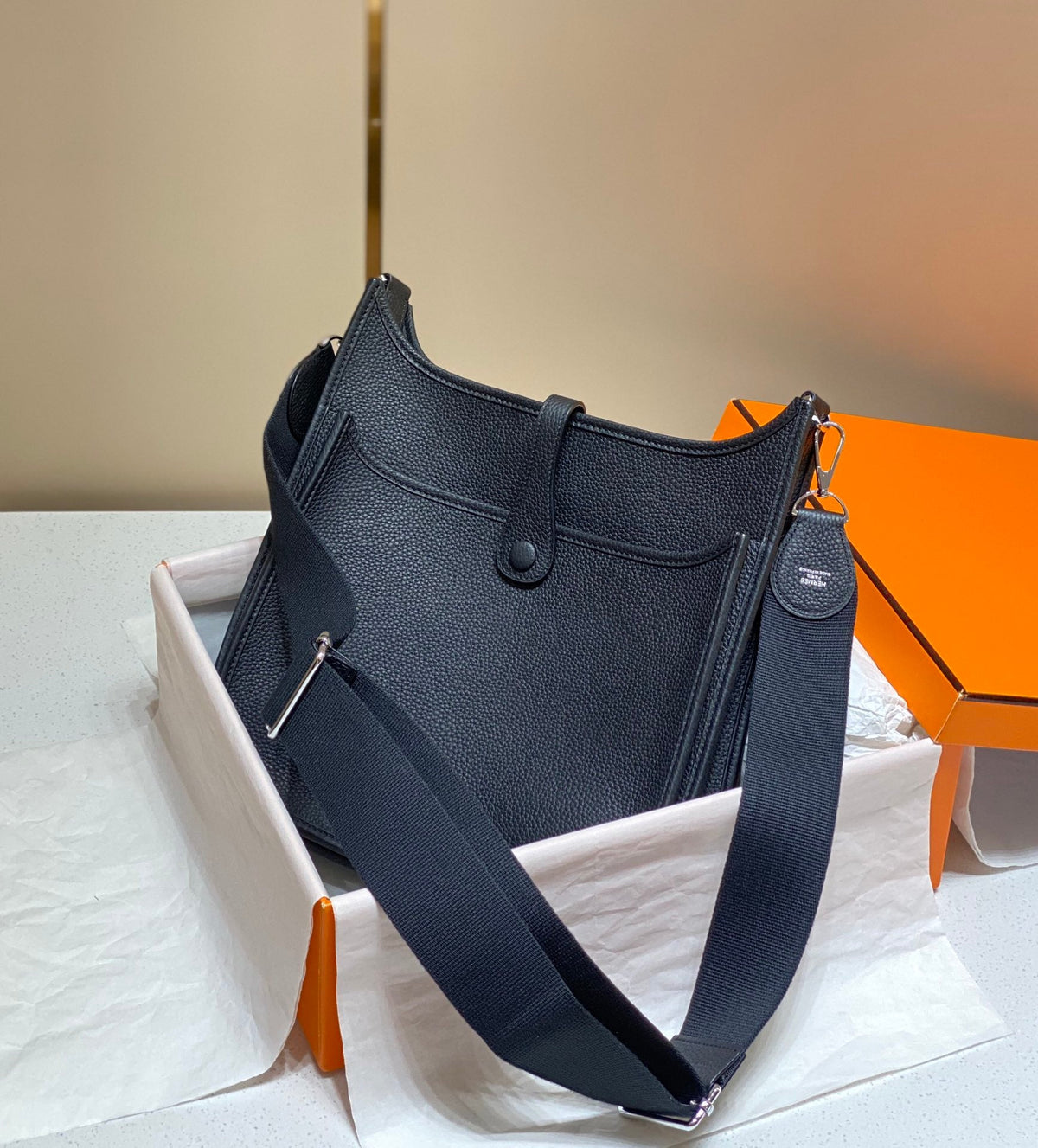 Evelyne 29cm Navy Togo Shw