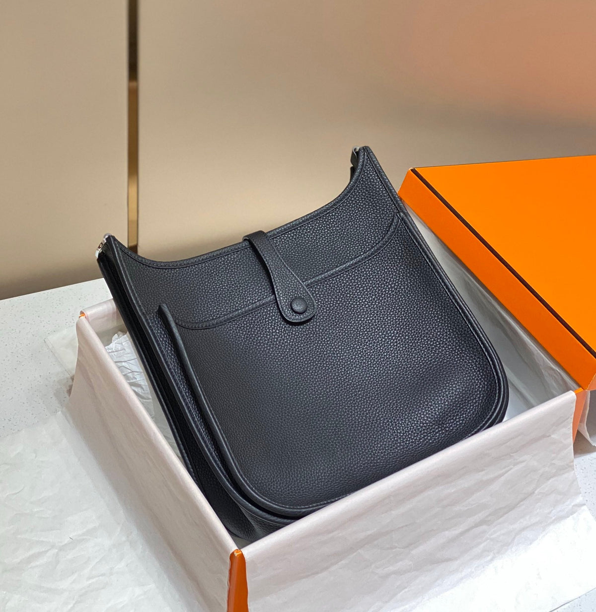 Evelyne 29cm Navy Togo Shw