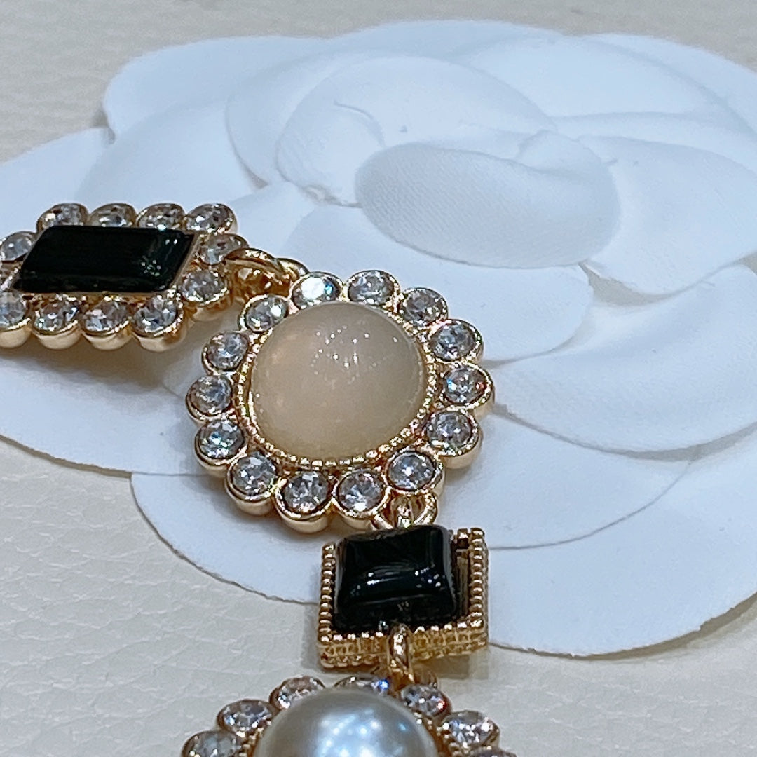 Chanel 2026 Pearls Crystals Chain Belt 206280