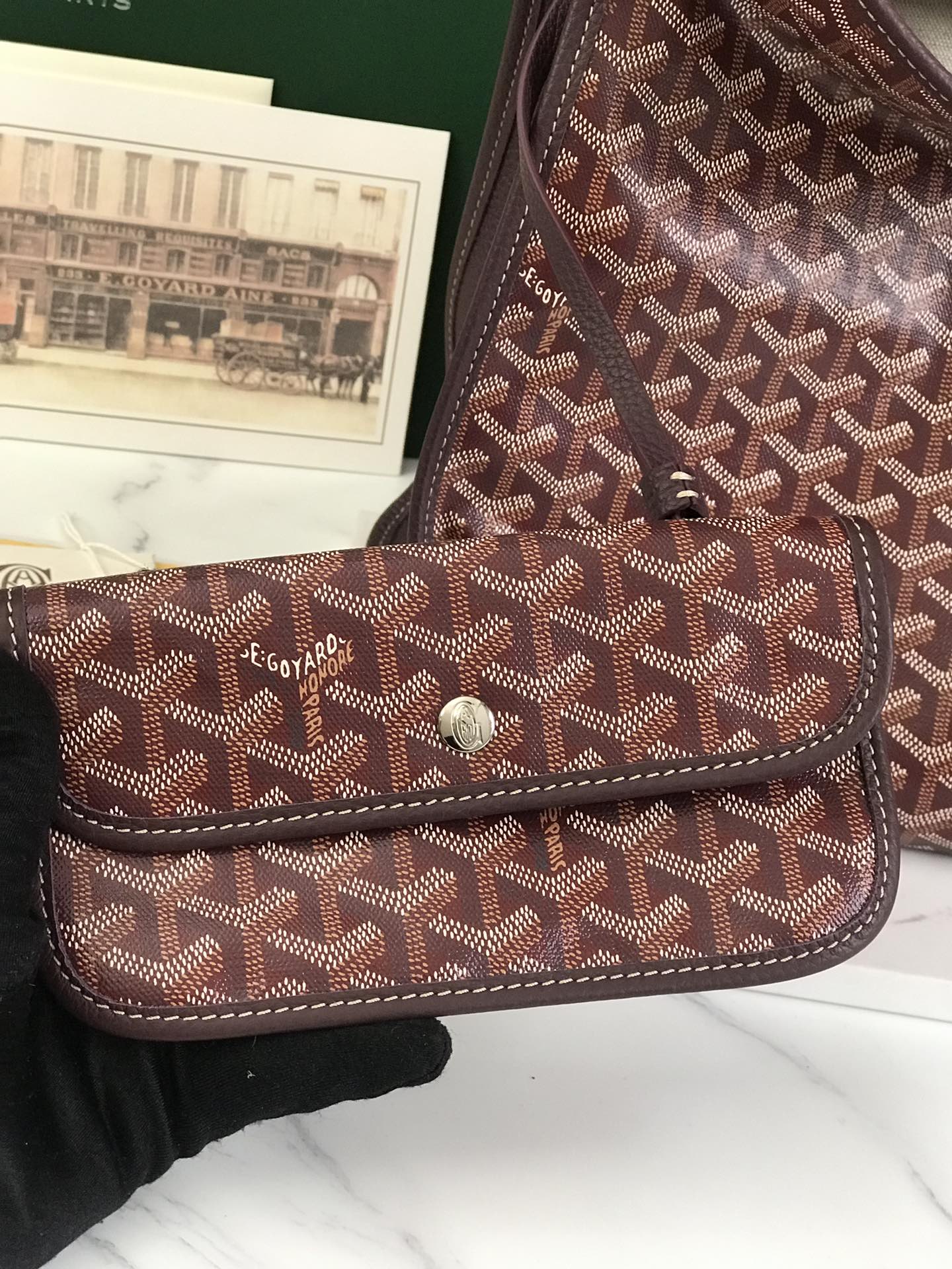 HARDY PM BAG 40 IN BROWN GOYARDINE CANVAS AND TAURILLON LEATHER TRIM