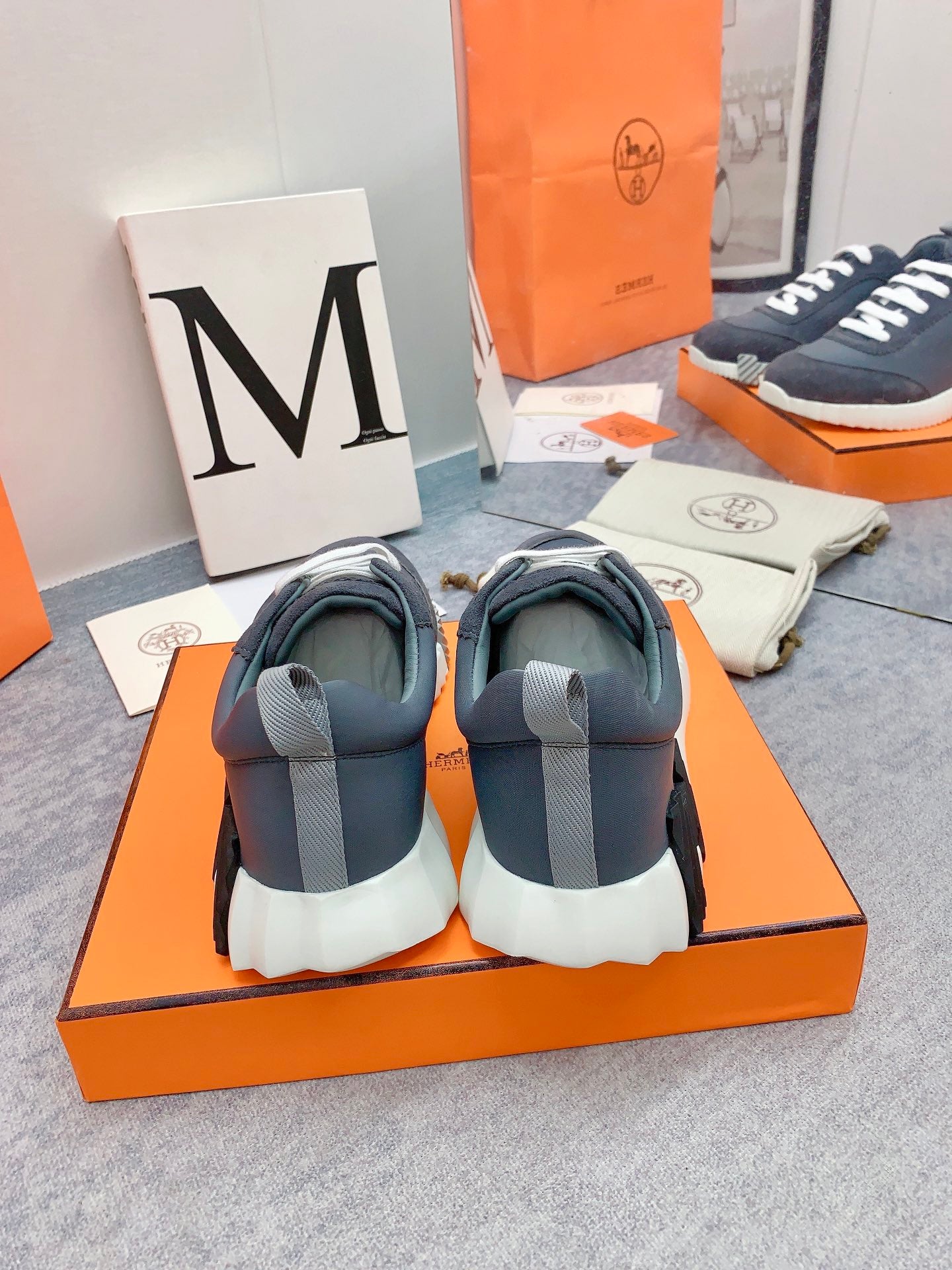 HM Bouncing Sneaker In Grey Lambskin 106433