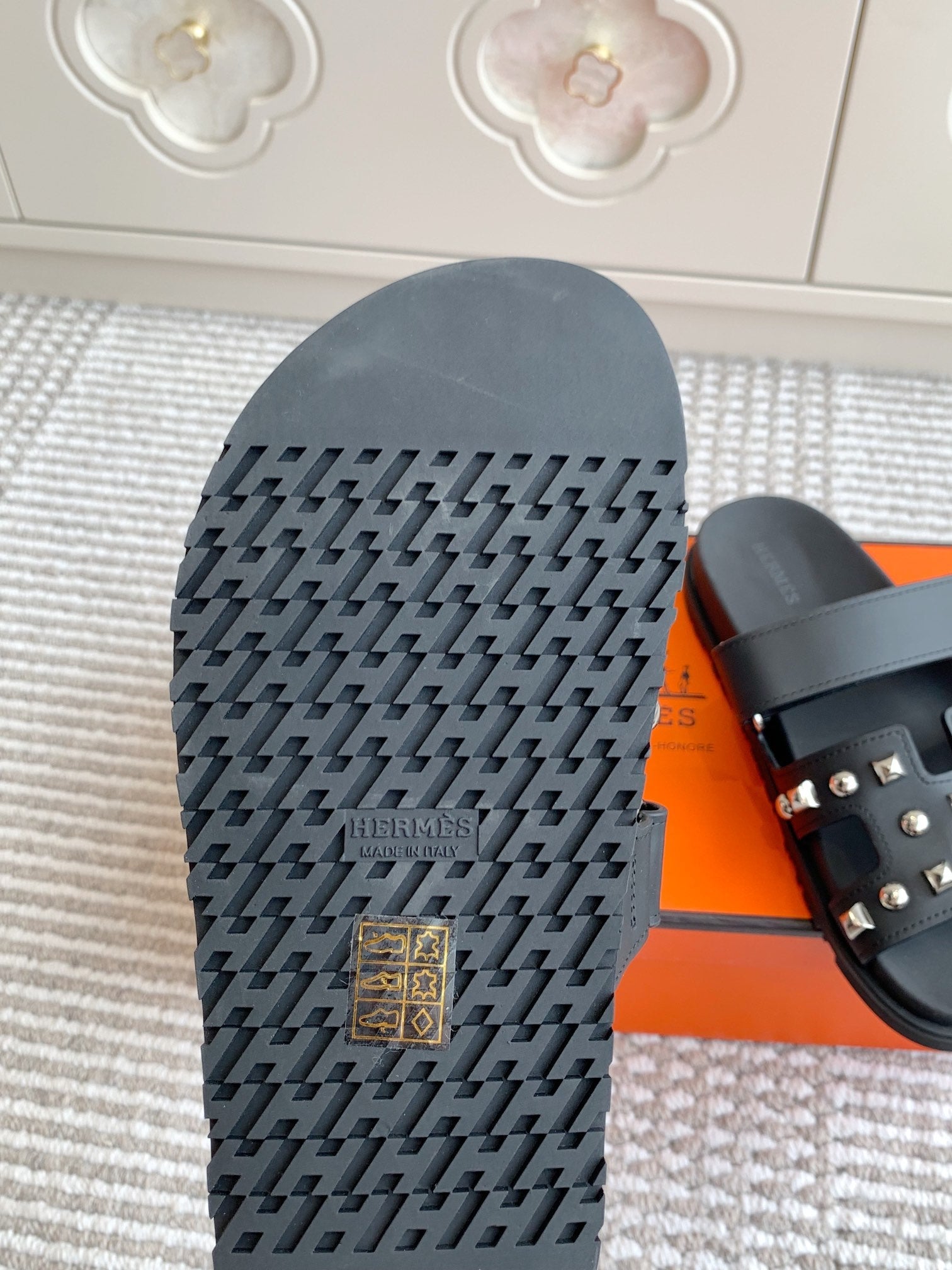 Hermes 2026 Chypre Sandal With Studs Black Cowhide 982194