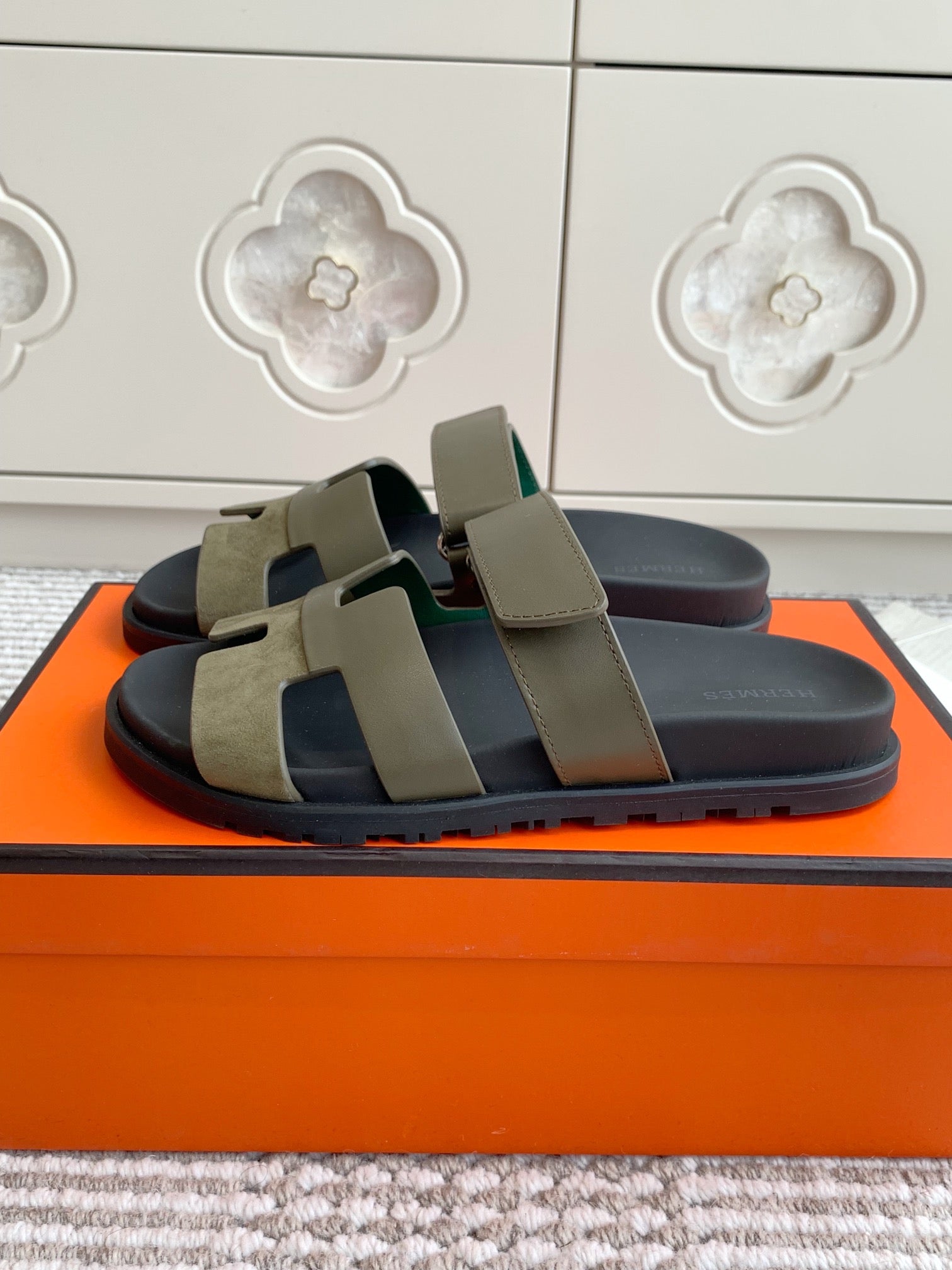 Hermes 2026 Chypre Sandal Suede Calfskin 982185