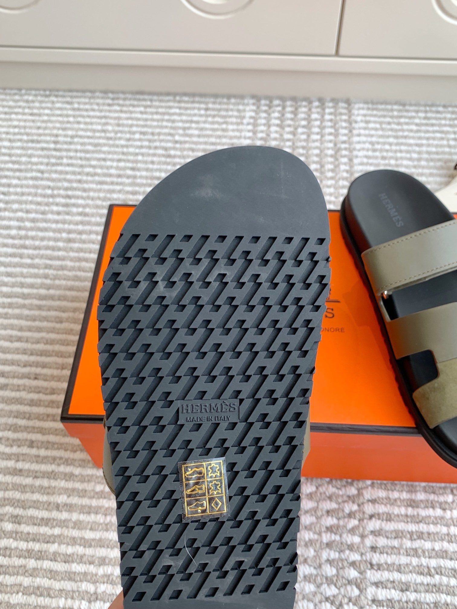 Hermes 2026 Chypre Sandal Suede Calfskin 982185