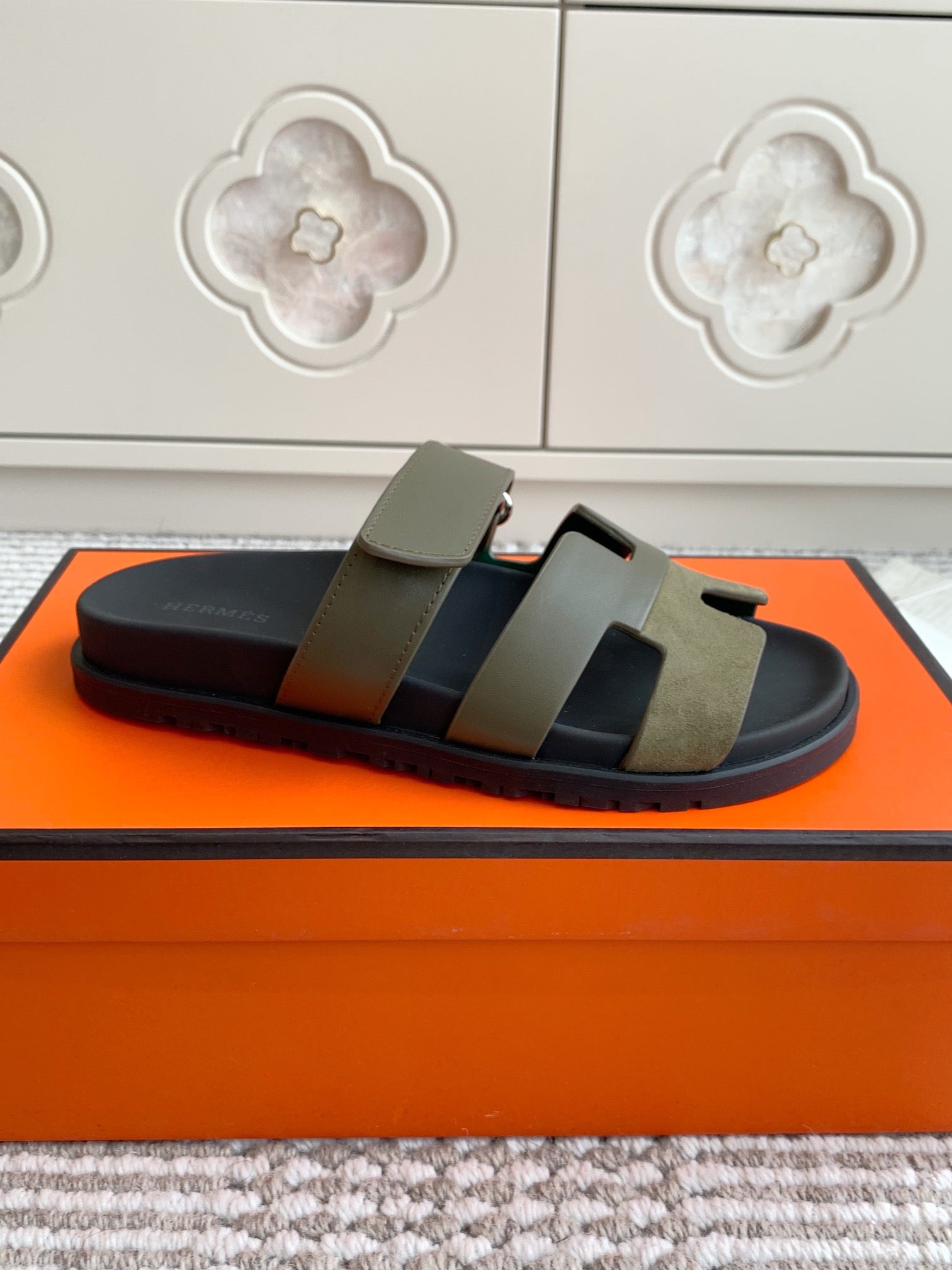 Hermes 2026 Chypre Sandal Suede Calfskin 982185