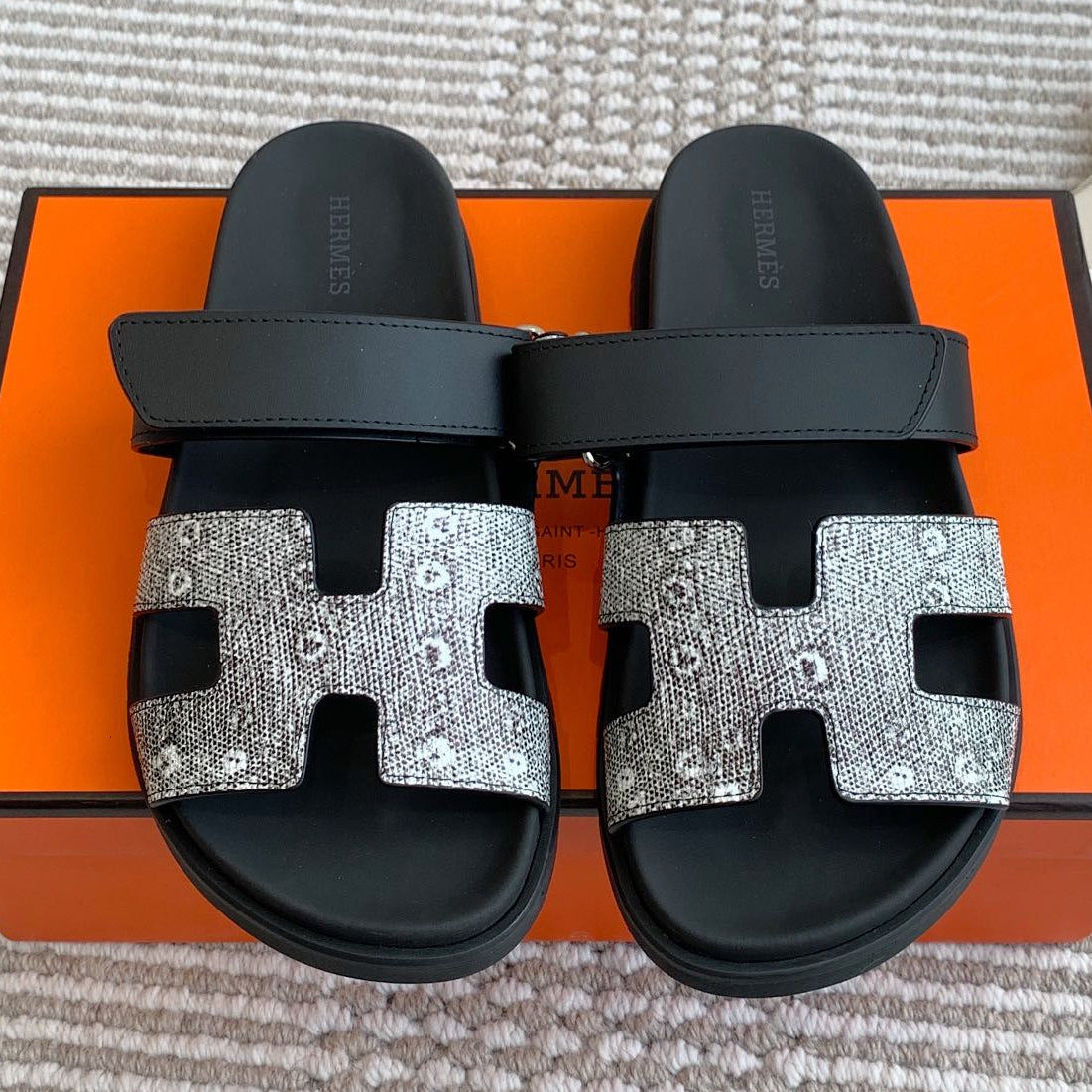 Hermes 2026 Chypre Sandal Lizard-patterned Leather 982179