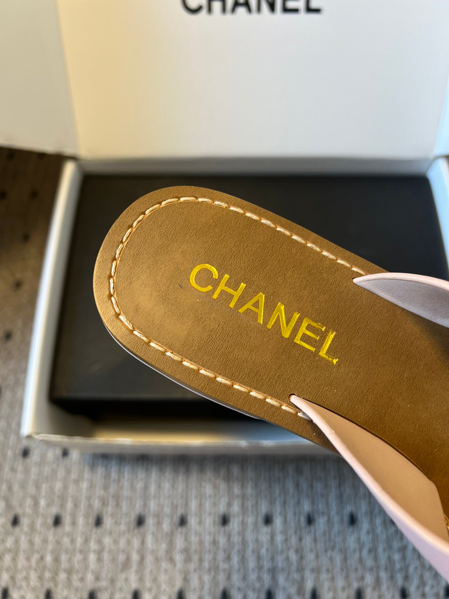 CC 26s Flat Sandals Pink Brown Cowhide 627193