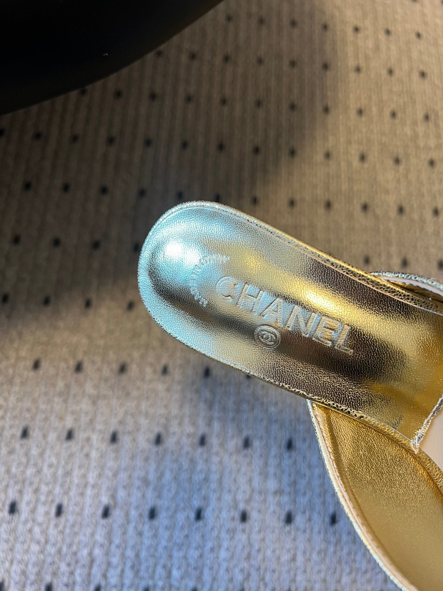 CC 26s High-Heeled Slides 60 Metallic Gold Cowhide 627182