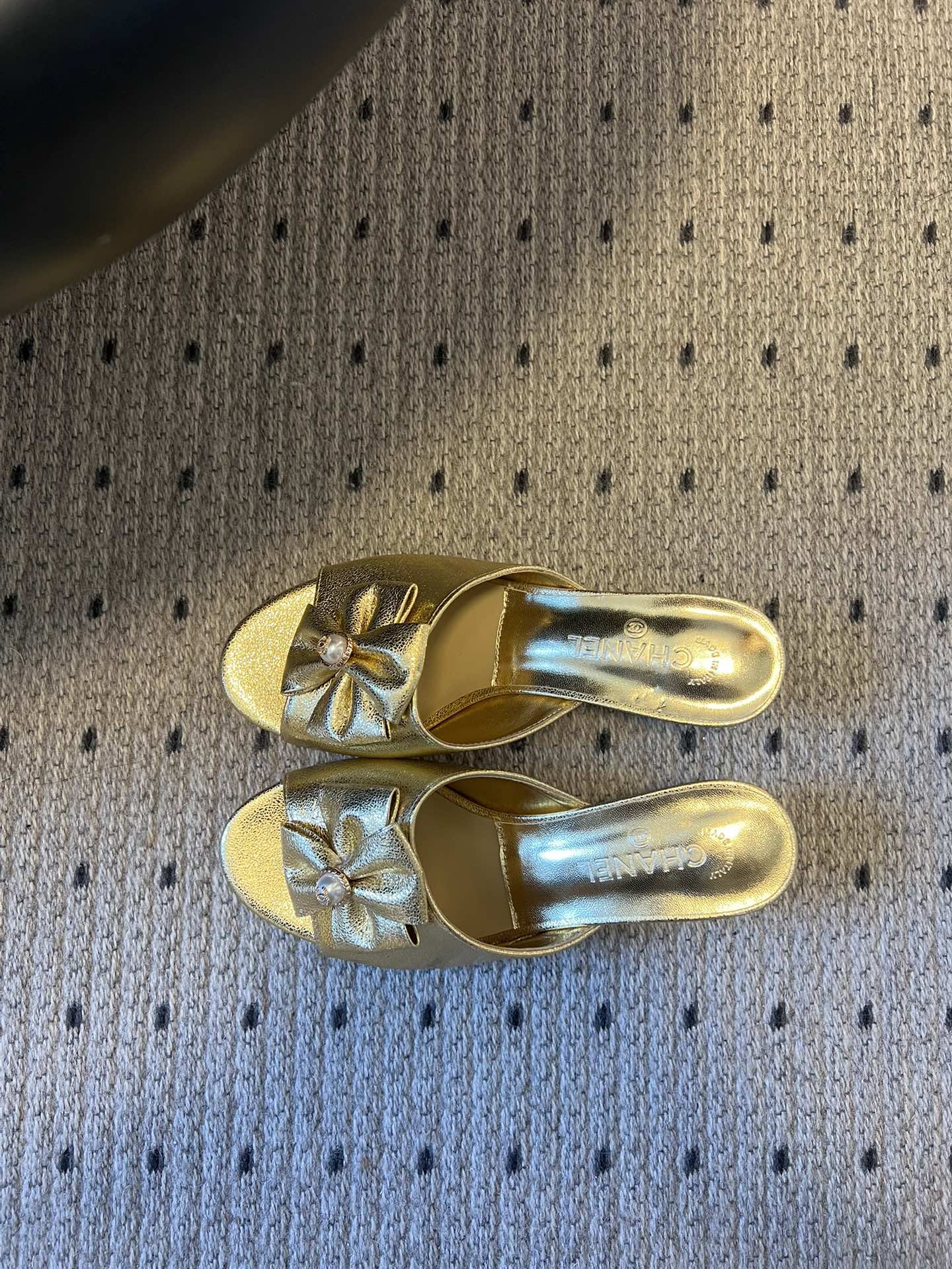 CC 26s High-Heeled Slides 60 Metallic Gold Cowhide 627182