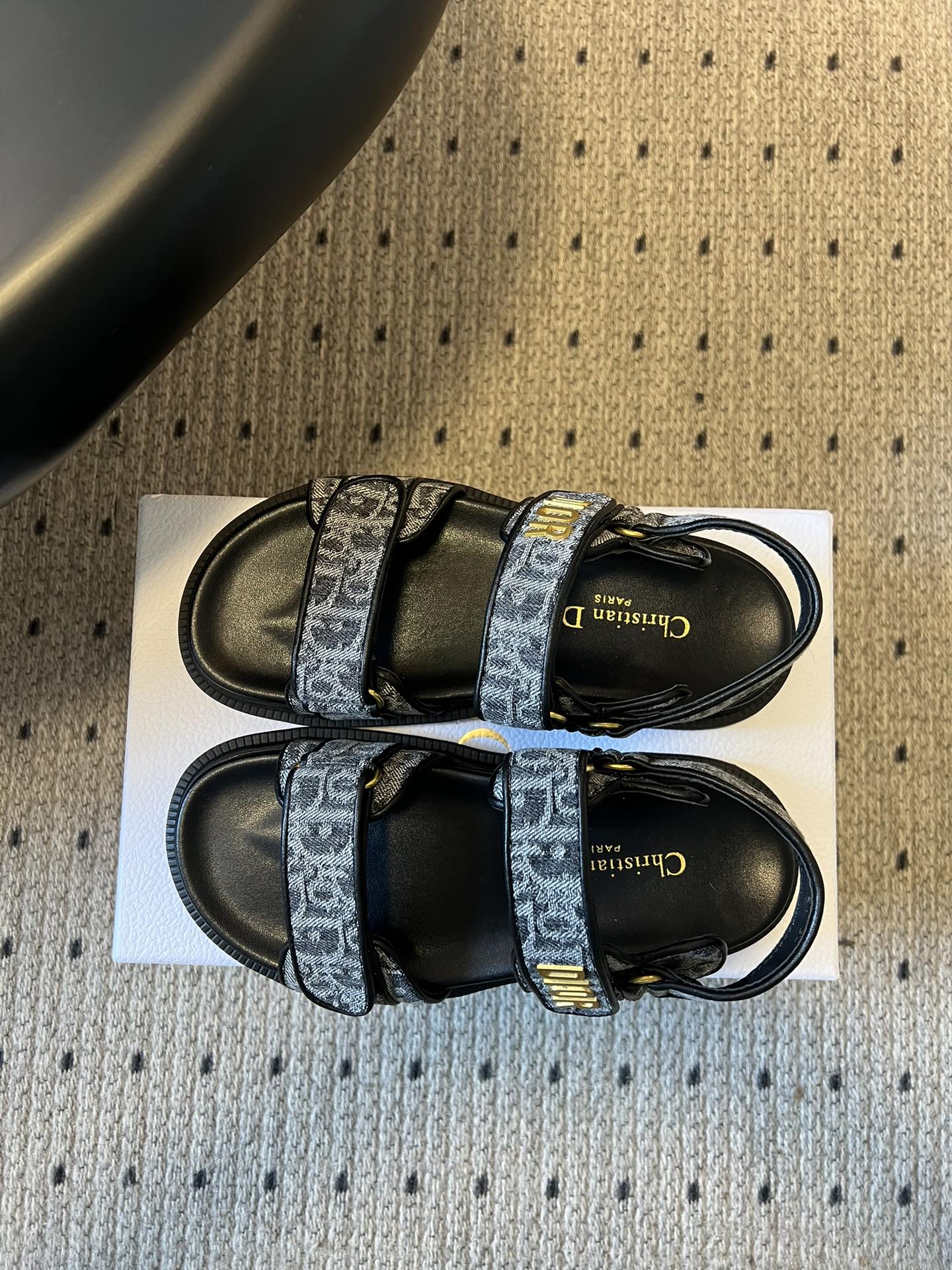 CD 26 Flats Sandals Black Blue Sheepskin Embroidered Fabric 621799