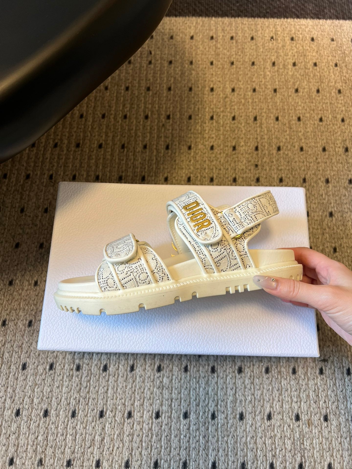 CD 26 Flats Sandals White Beige Sheepskin Embroidered Fabric 621798