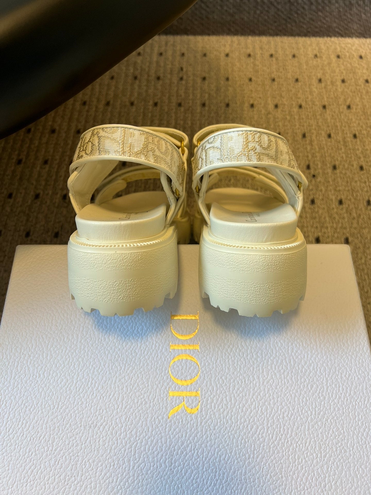 CD 26 Platform Sandals White Beige Sheepskin Embroidered Fabric 621797