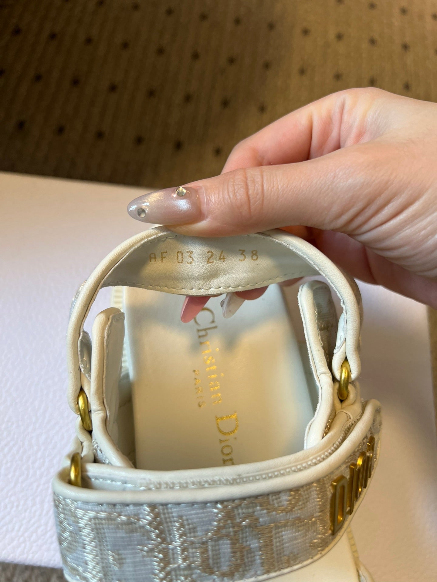 CD 26 Platform Sandals White Beige Sheepskin Embroidered Fabric 621797