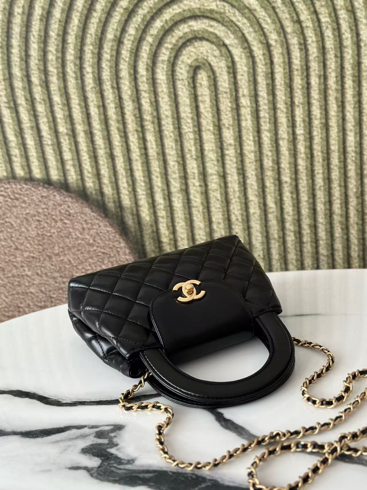 cc 24a nano 19cm kelly shopper bag black lambskin gold hardware