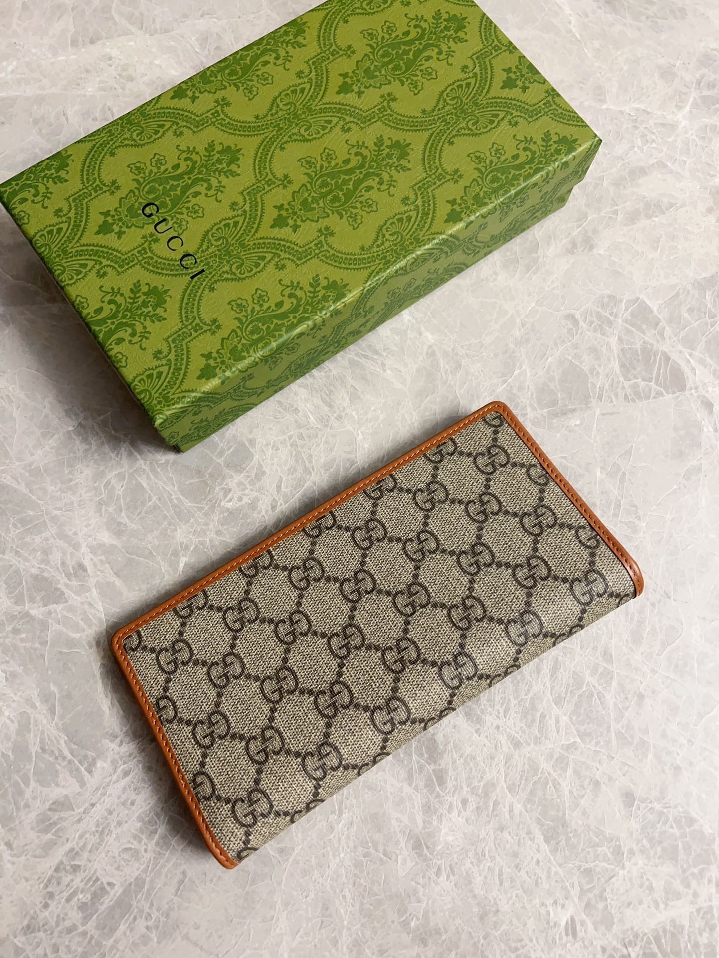 Gucci 2026 Emblem 19cm Brown Ebony Leather Canvas