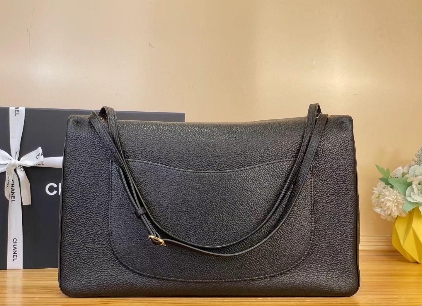 Chanel 2026 Maxi Flap Bag Black Grained Calfskin With Gold Hardware