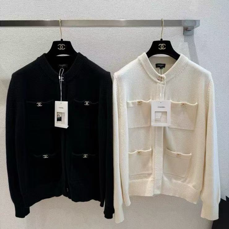 Chanel 2026 Knitted Cardigan Black And White Wool