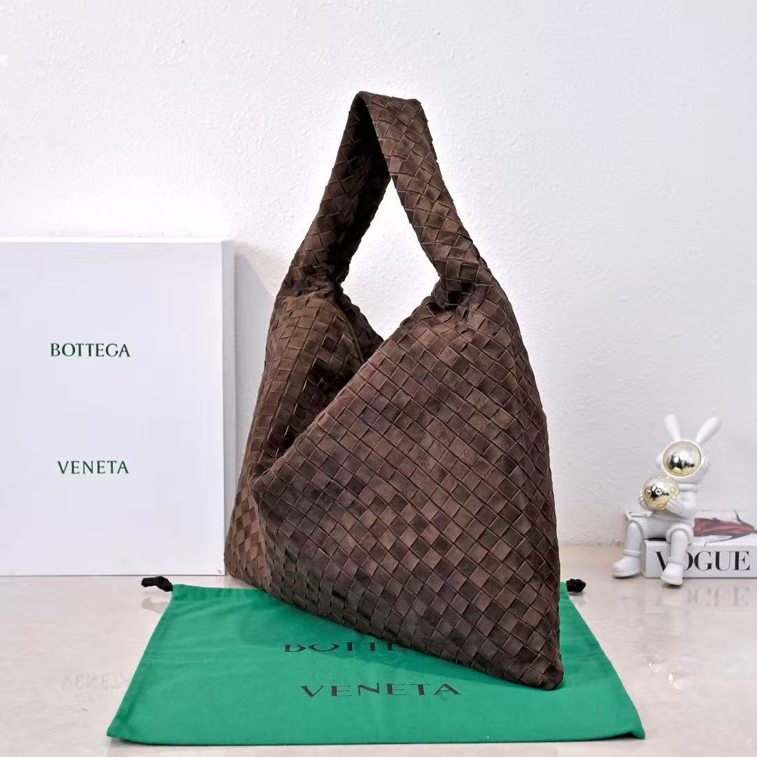 Bottega Veneta 2026 Large Hop Bag 54cm Dark Brown Suede