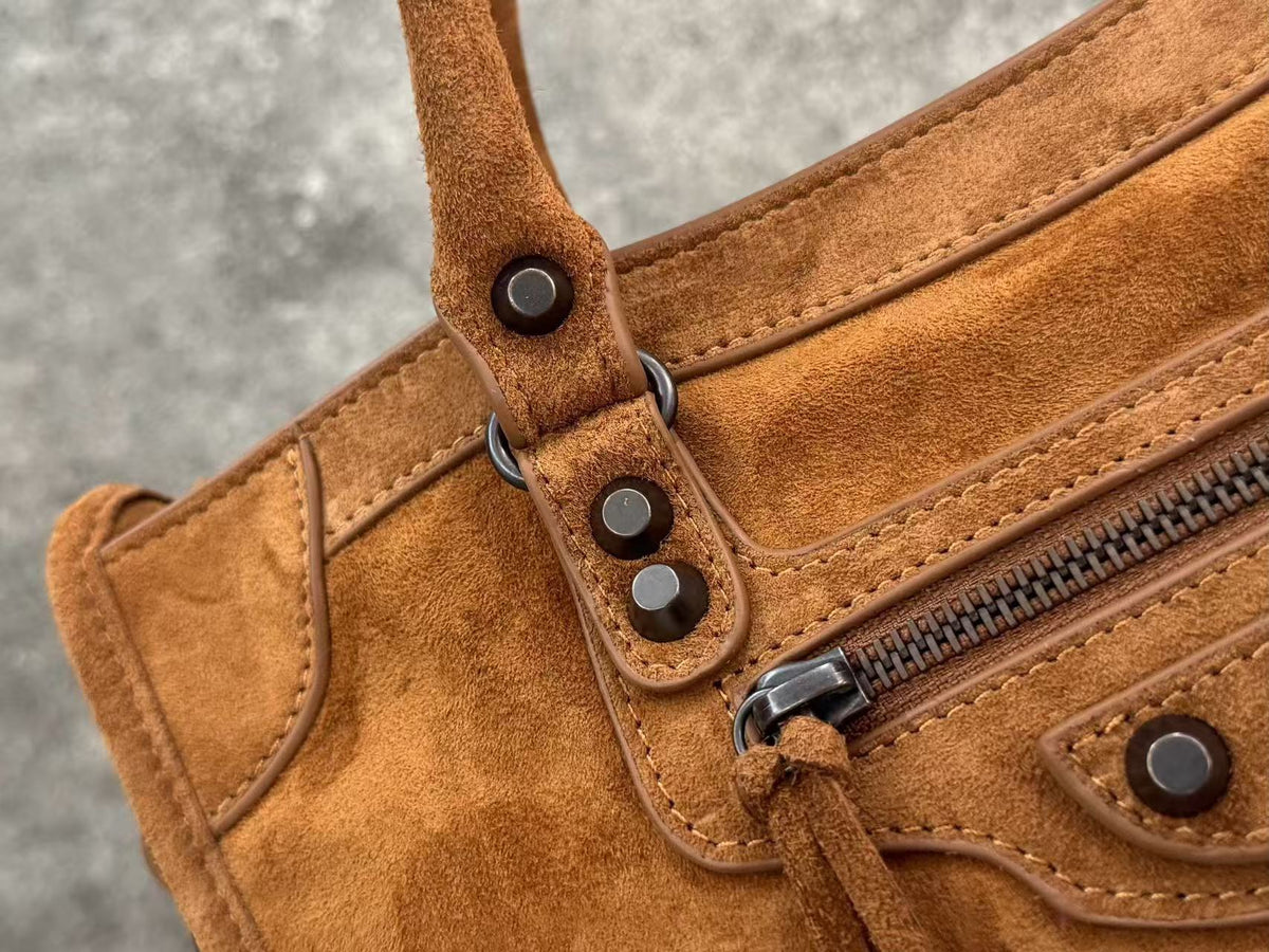 Balenciaga 2026 Le City Bag 30cm Camel-brown Suede