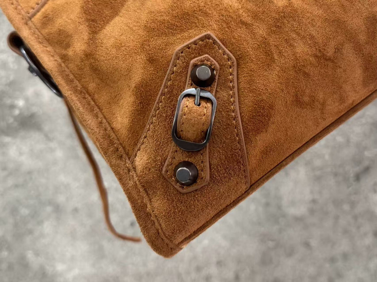 Balenciaga 2026 Le City Bag 30cm Camel-brown Suede