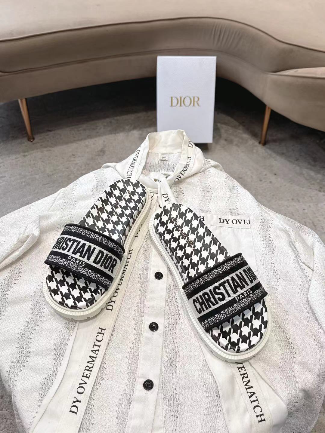Dior 2026 Embroidered Dway Slide Fabric 944470