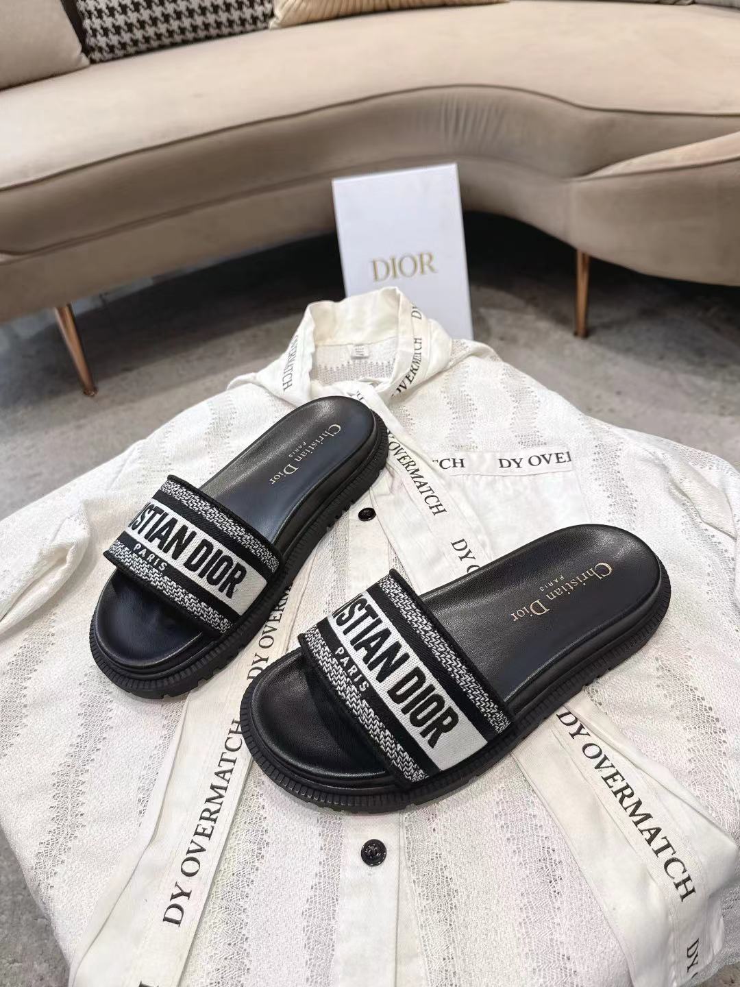 Dior 2026 Embroidered Dway Slide Fabric 944470