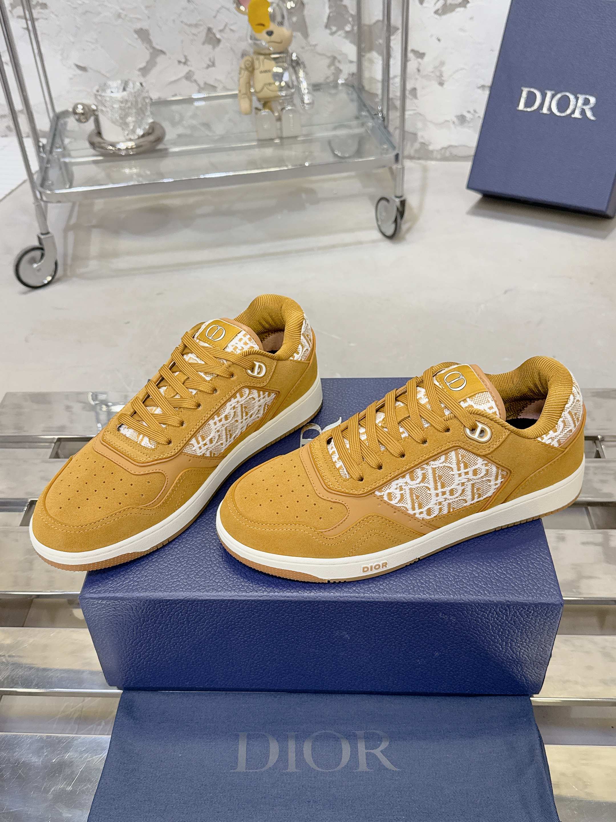 Dior 2026 B27 Low-Top Sneaker Calfskin 940963