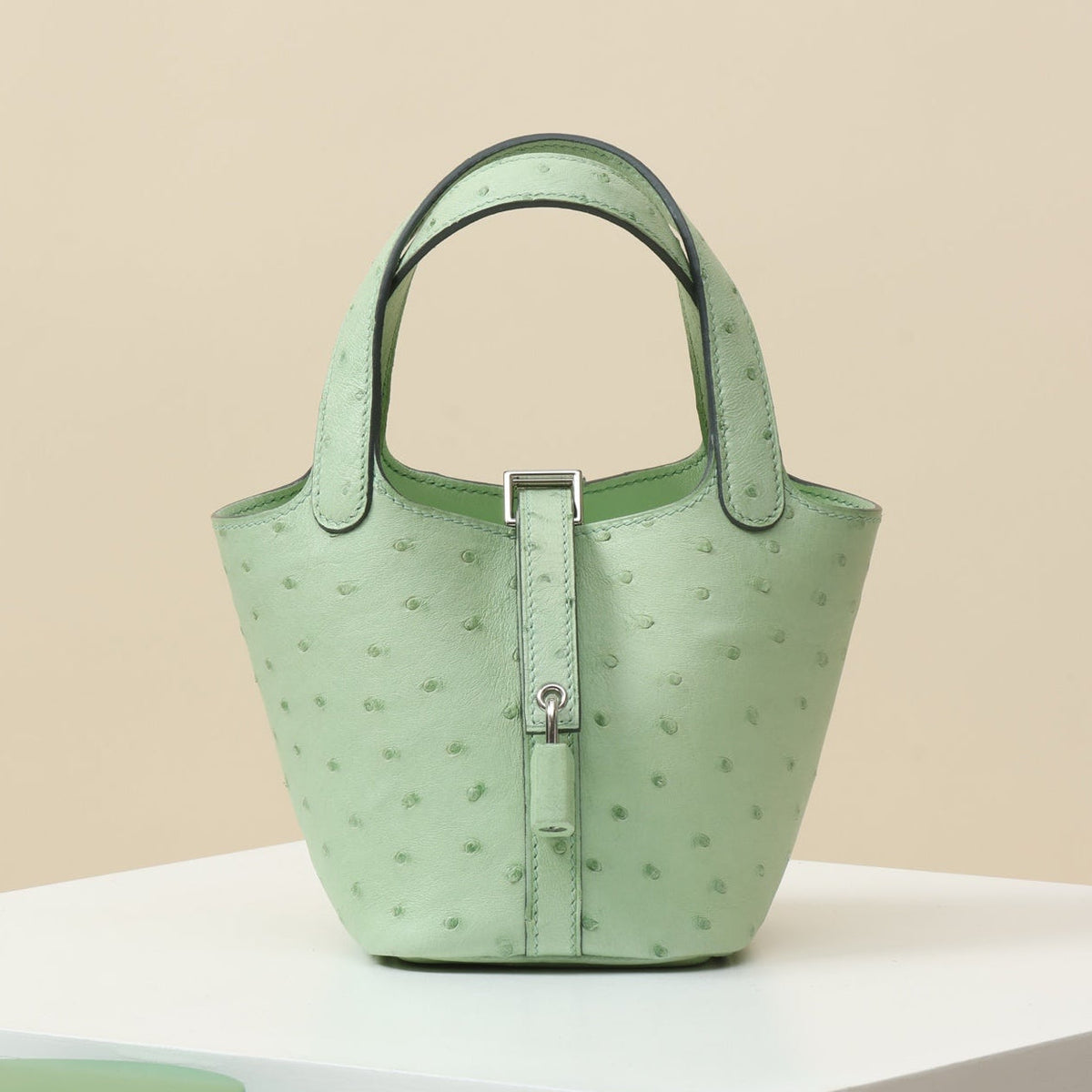 High-end Hermes 2026 Picotin Lock 14 Bag Ostrich Leather