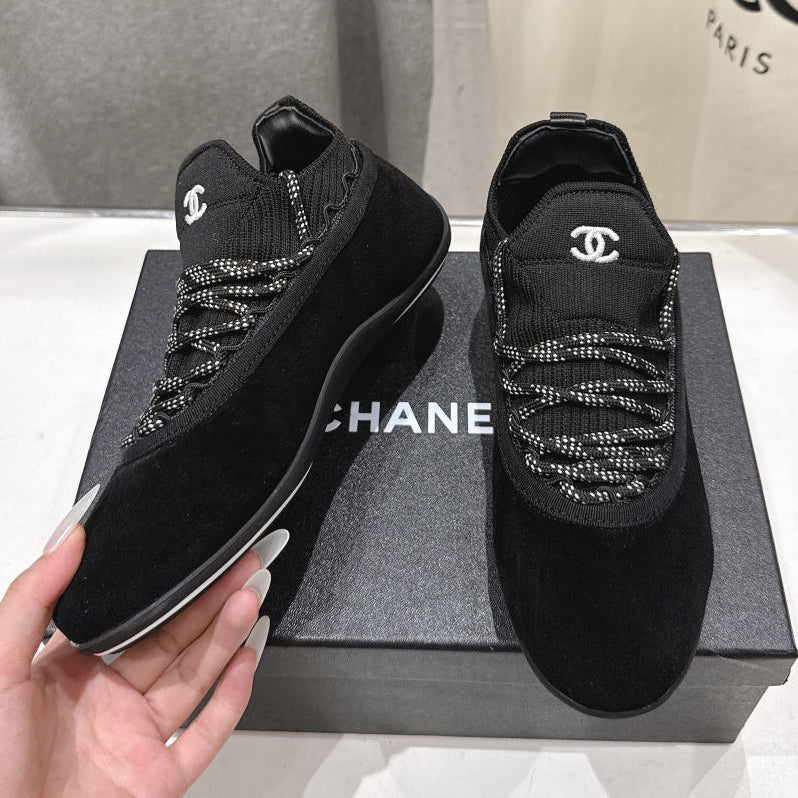 Channel 2026 Sneaker Calfskin And Suede 896469