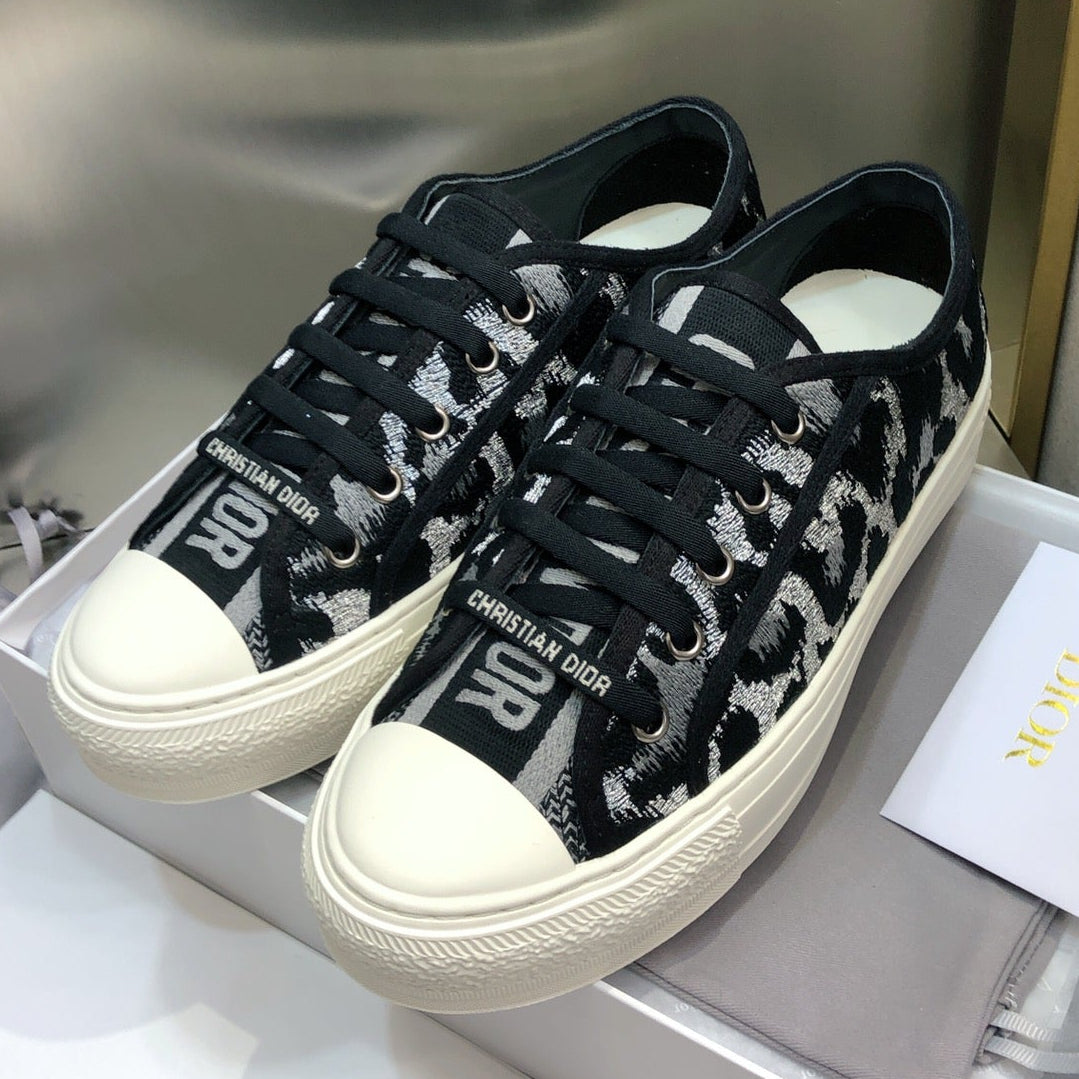 Dior 2026 Walk'n'Dior Sneakers Canvas Lace 966616