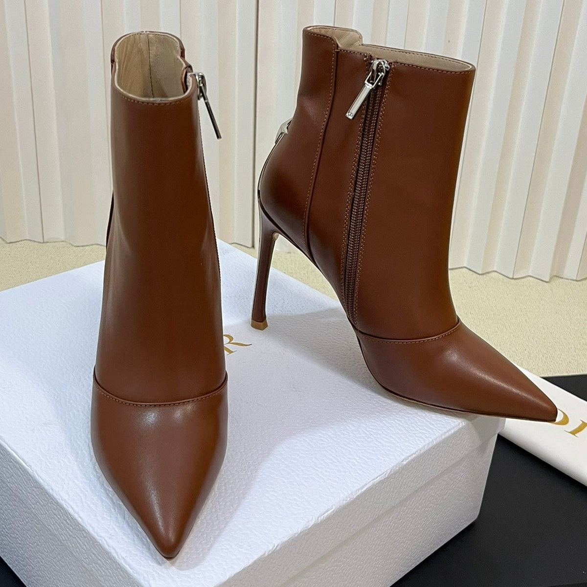 Dior 2026 Pointed Toe Ankle Boots 100mm Cowhide 137124