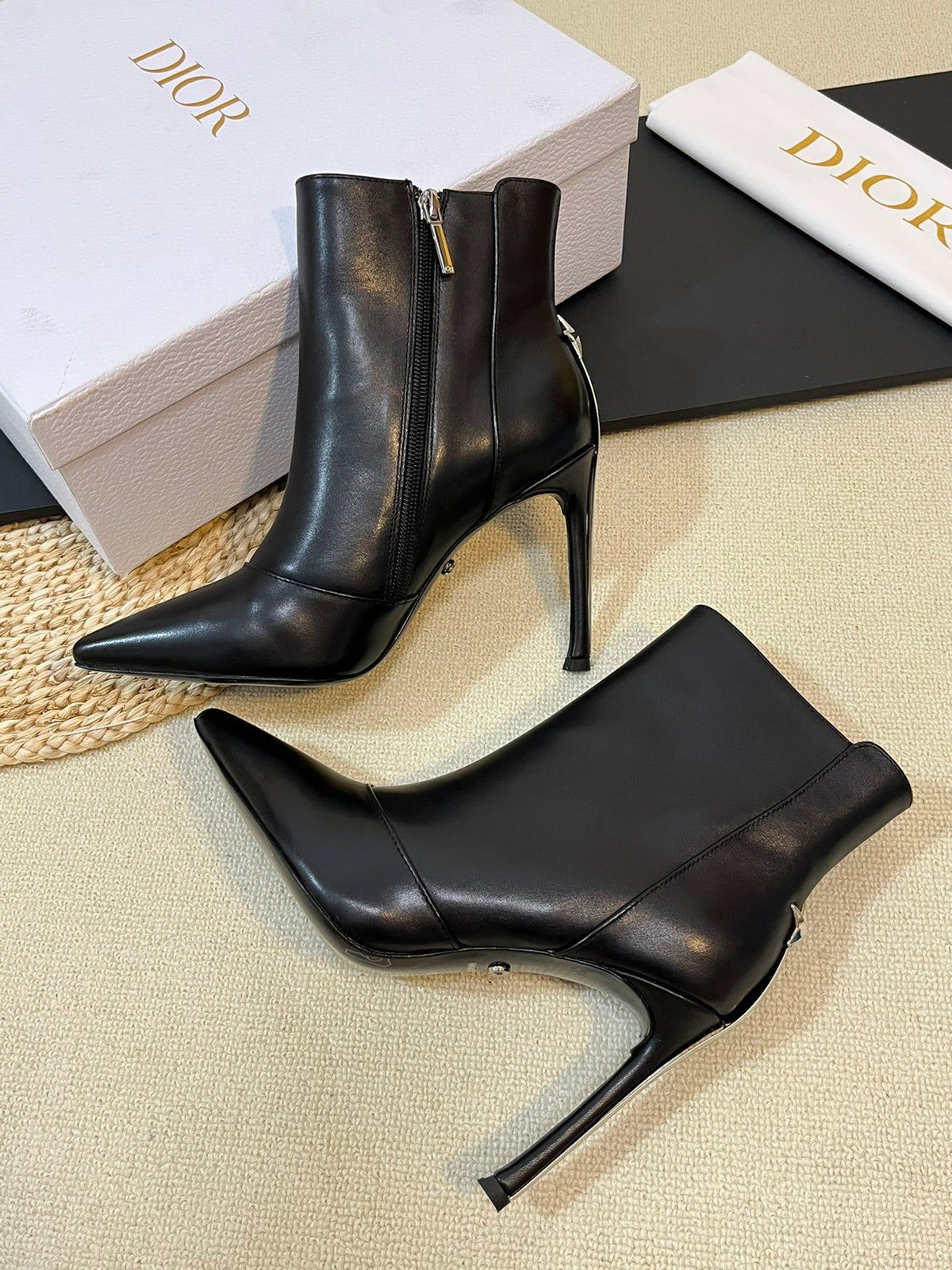 Dior 2026 Pointed Toe Ankle Boots 100mm Cowhide 137124