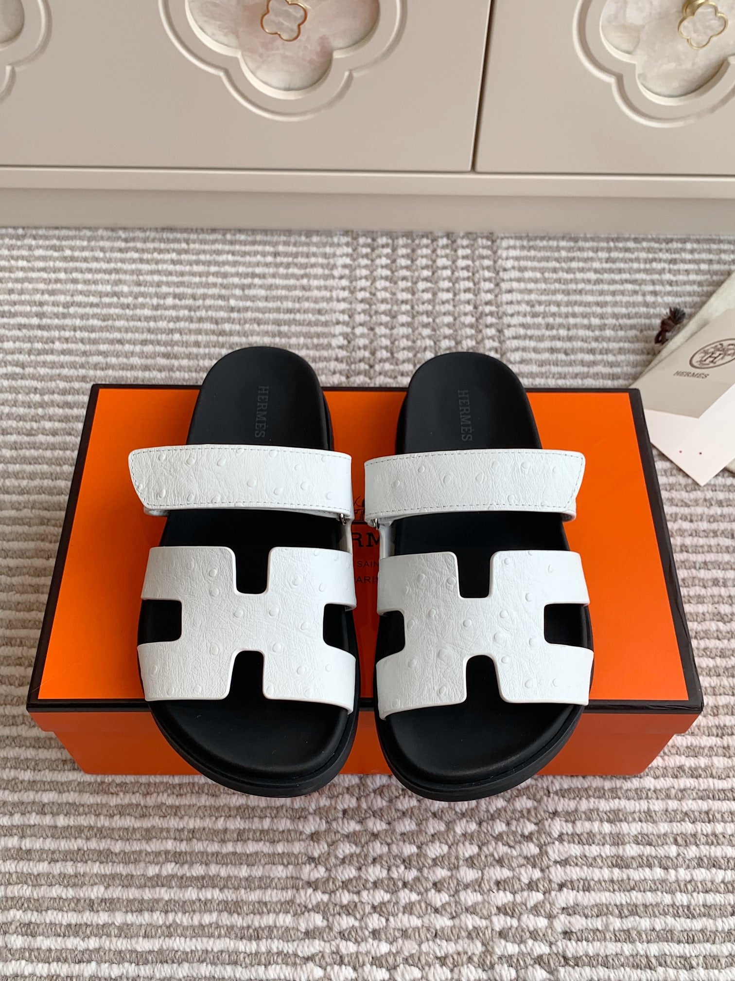 Hermes 2026 Chypre Sandal Ostrich Embossed Leather 982168