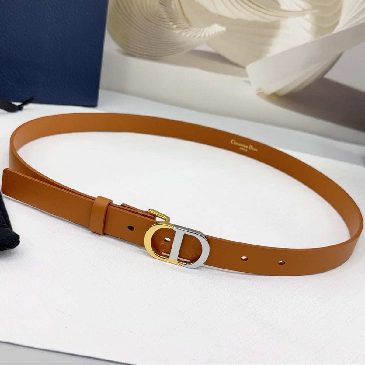 Dior 2026 Two-Tone Buckle Belt 20mm Leather 186140