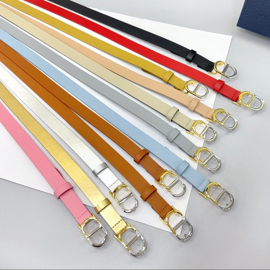 Dior 2026 Two-Tone Buckle Belt 20mm Leather 186140