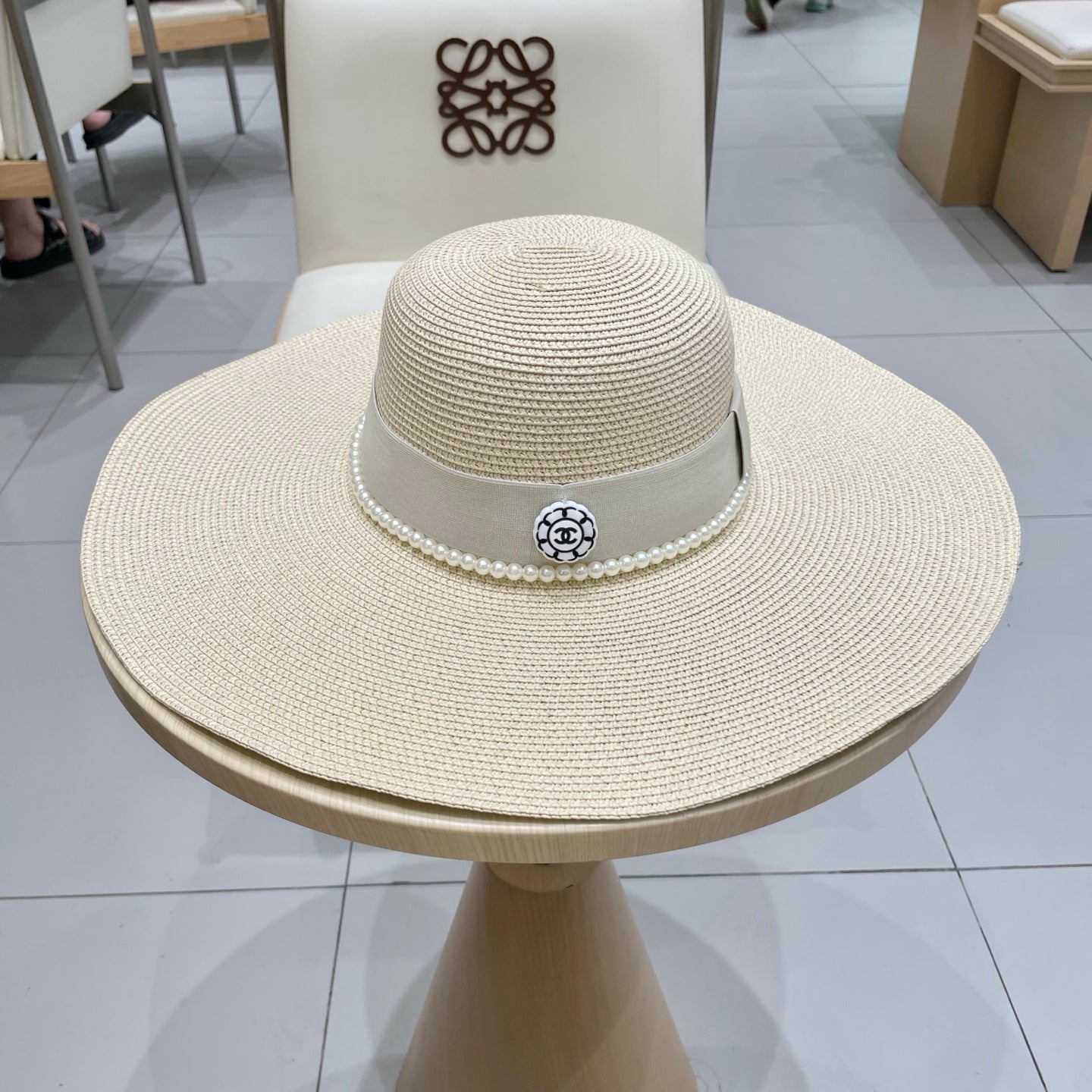 Chanel Wide-brimmed Hat 412790