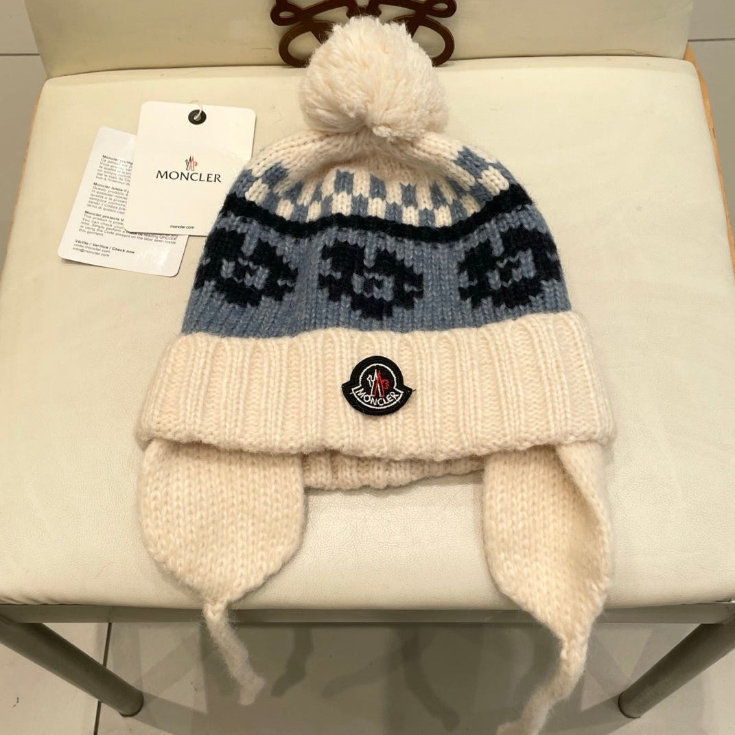Moncler Knitted Chullo Beanie Hat 497700
