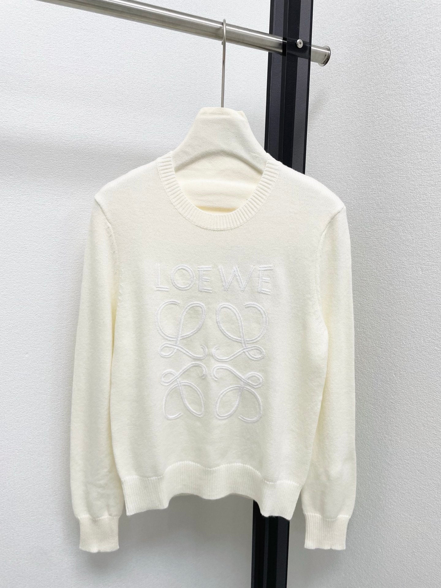 Loewe 2025 Logo Embroidered Round Neck long-sleeved Shirt Wool 303873