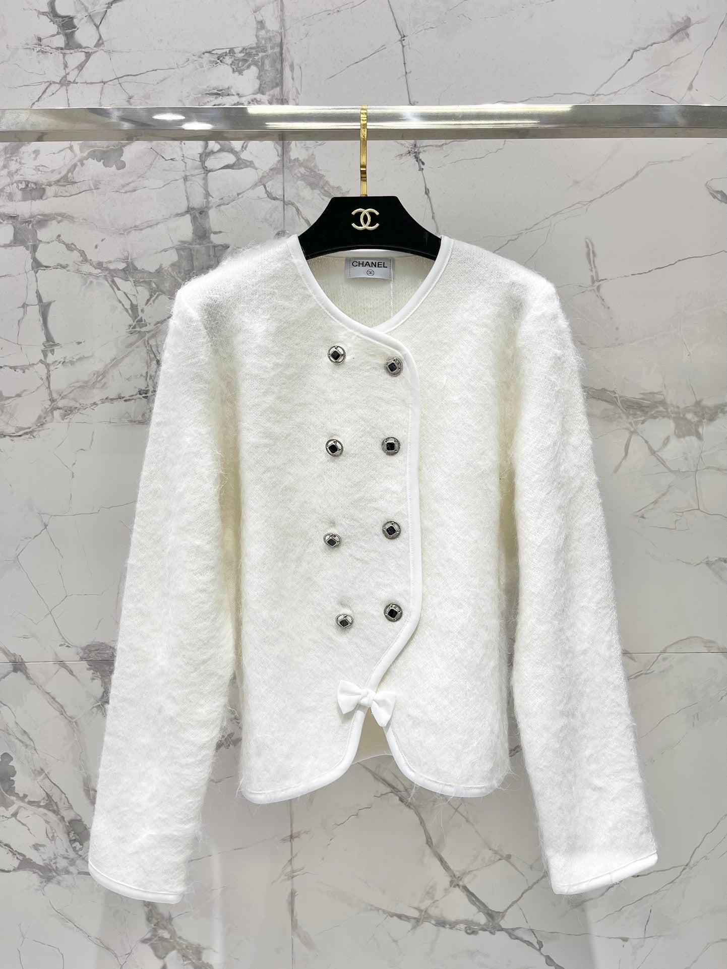 Chanel 2025 Double-breasted Round Neck Coat Wool 323090