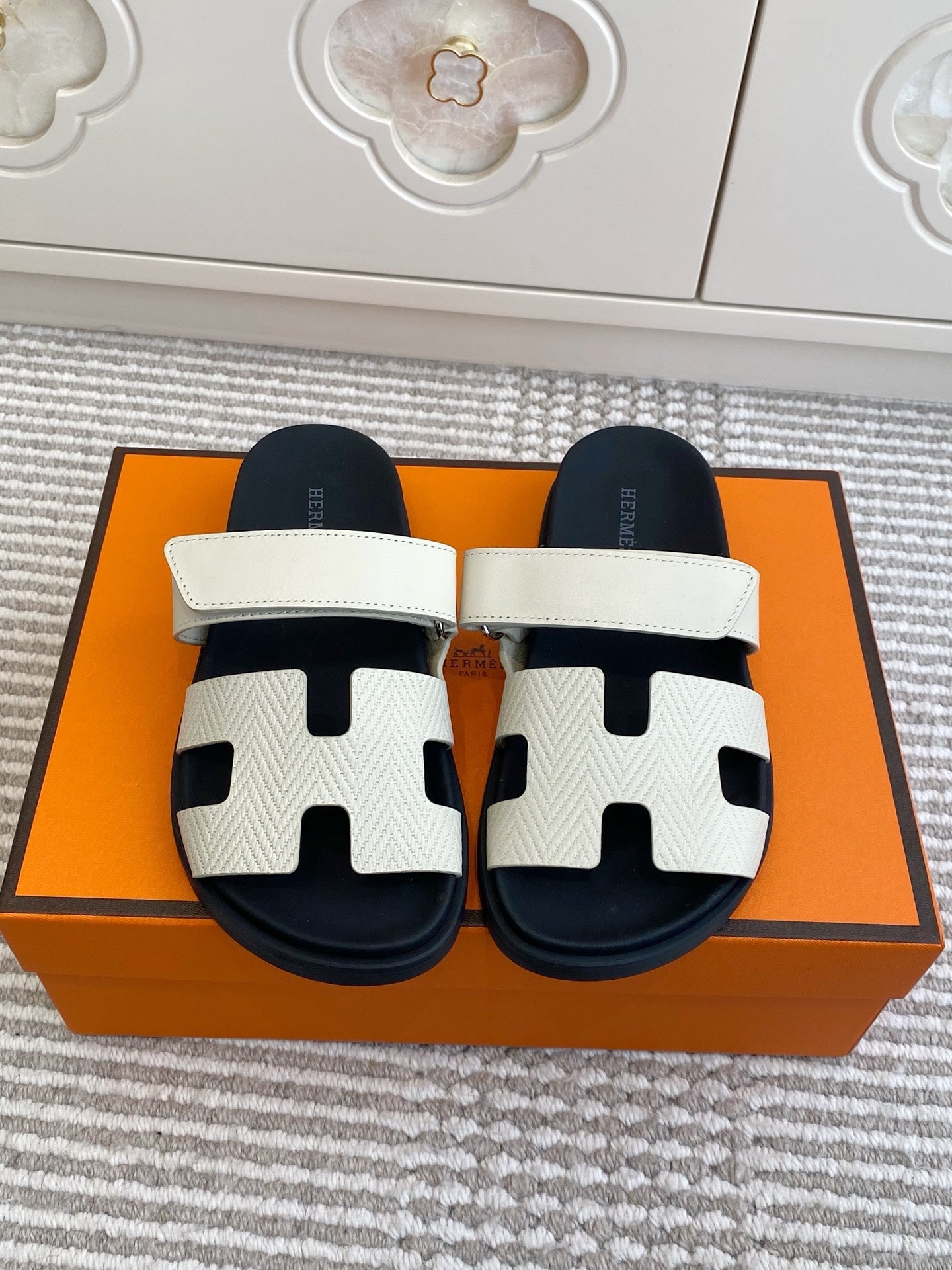 Hermes 2026 Chypre Sandal Leather 647814