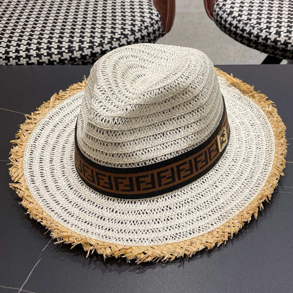 Fendi Wide-Brimmed Straw Hat 491777