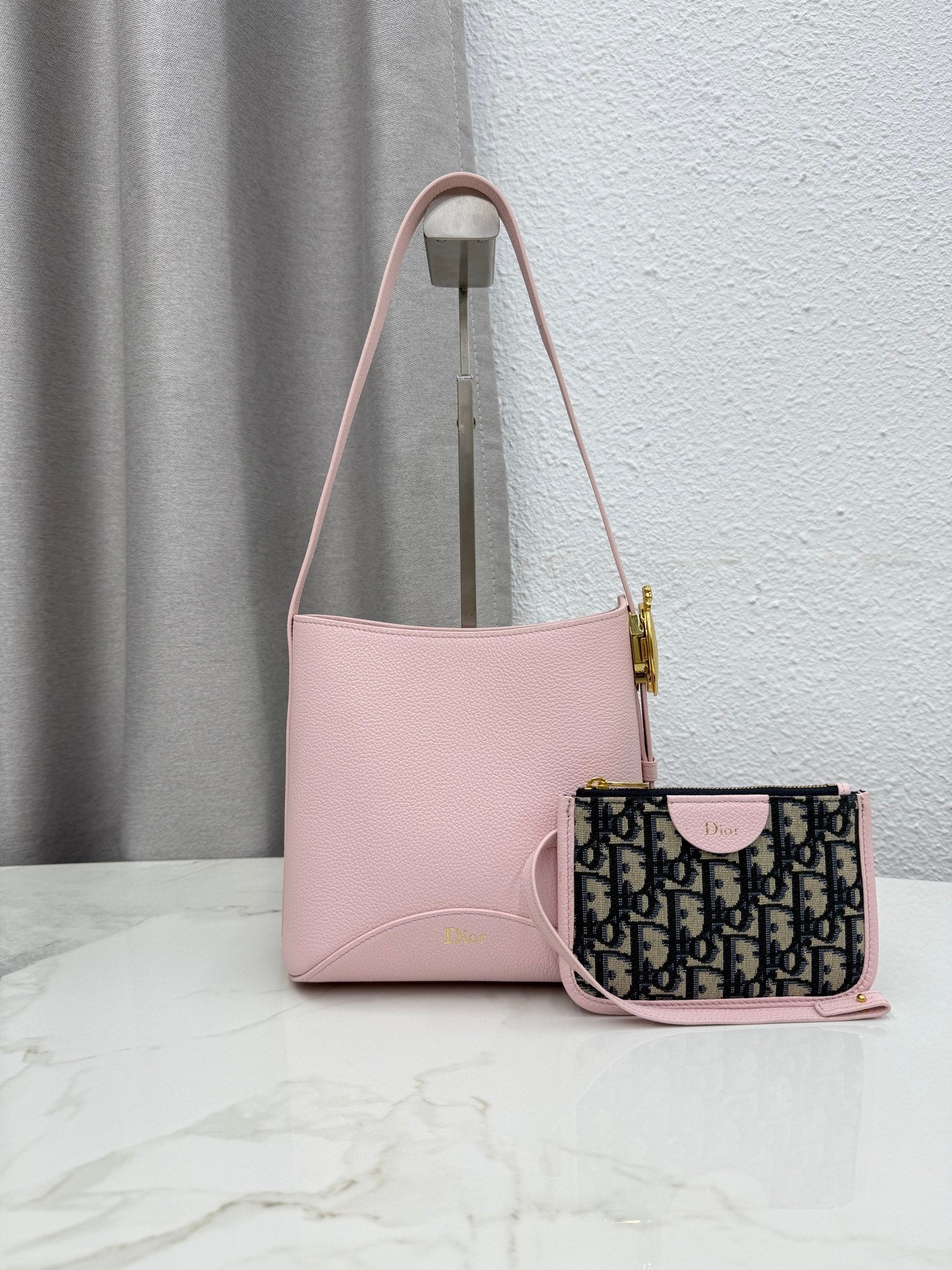 Dior 2026 Medaillon Bucket Bag 19.5cm Calfskin