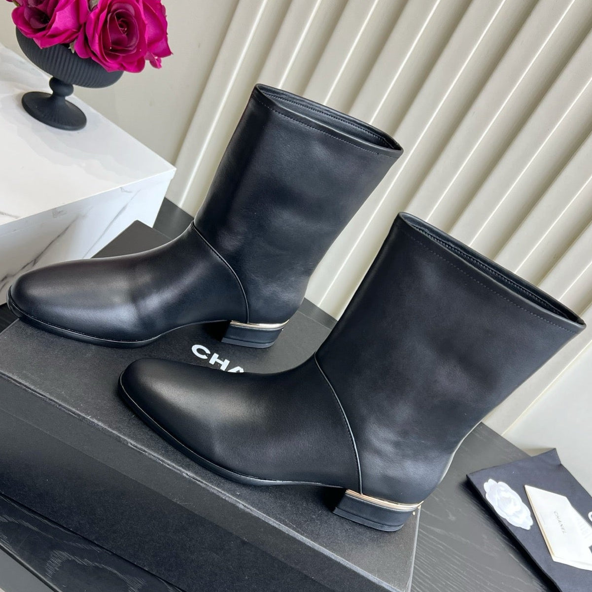 Chanel 2026 Métiers D'art Ankle Boots Cowhide 977427